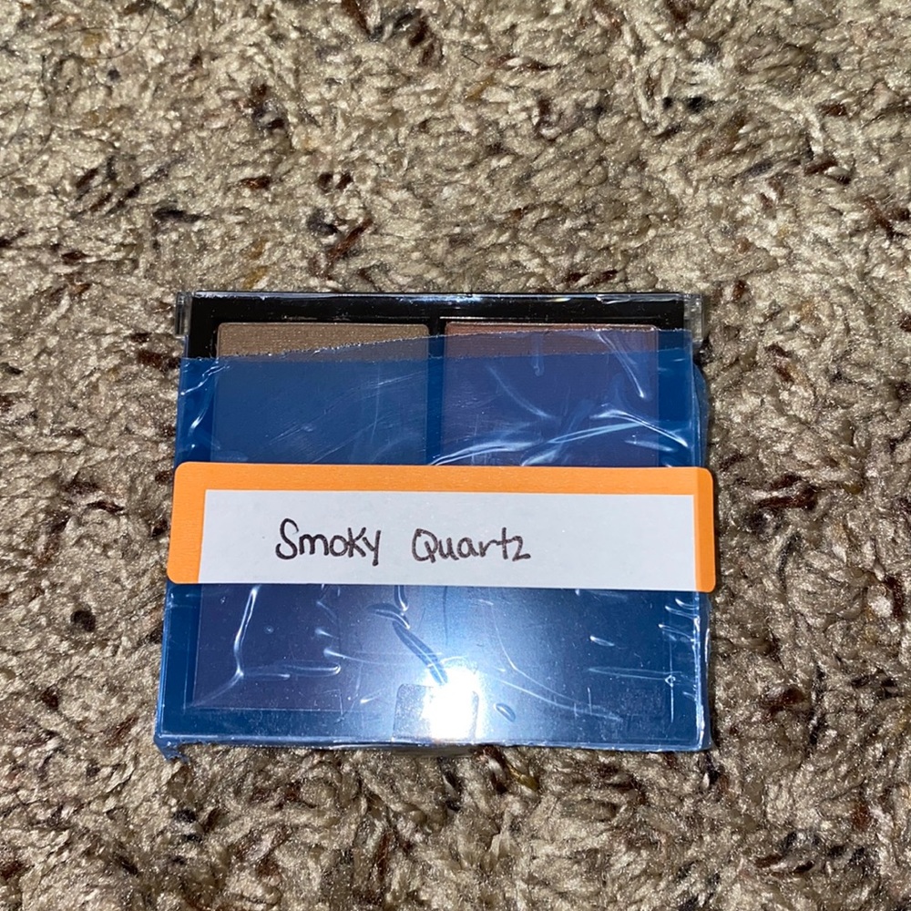 NWOB Tom Ford Shadow quad - Smoky Quartz 
Never used
No box
Sold in pan